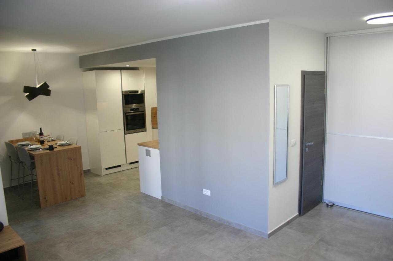 Next Door Apartment Maro & Ivan Njivice Εξωτερικό φωτογραφία